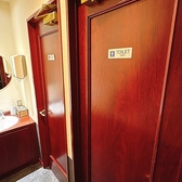 男子トイレ、女子トイレは別でご用意してます。