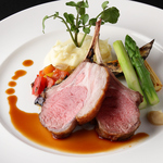 チャコールグリルがメインのカジュアルイタリアン。食材のもつ味を引き立たせます。