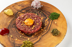  馬肉のタルタルステーキ　100ｇ～  HORSE MEAT STEAK TARTAR　100g～