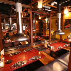 大人数の団体宴会も可能!!最大50名様まで。仕切りを全席付けられるので、2～4名の少人数からどんな人数も対応可能です◎