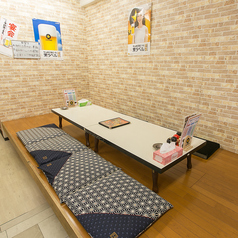 ４名様までご利用可能な座敷が２卓ございます！合わせてご利用も可能ですので、最大で大人１２名様程までOKです♪足を崩してお食事をお楽しみください♪
