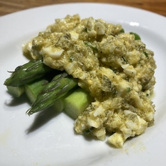 グリーンアスパラガスの冷製　グリビッシュソース