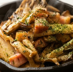 きのことベーコンのバター焼き