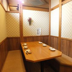 少人数から利用できる個室・半個室。海鮮居酒屋　はなの舞　東京豊田店