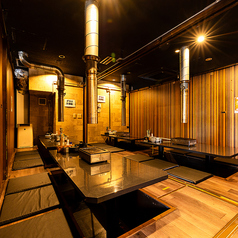 結婚式のパーティー、会社宴会、歓送迎会、同窓会など大人数様でのご利用に貸切宴会も承っております。50名~お気軽にお問い合わせください!