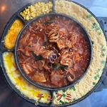 【激辛チュクミ】辛いもの好きに大人気！イイダコ・国産豚を新鮮な玉ねぎと特製辛みそで炒めた鍋料理