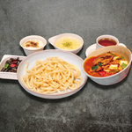 ランチ営業もございます。スープや一品料理が付いたお得なメニューでほっと一息リラックスできます♪