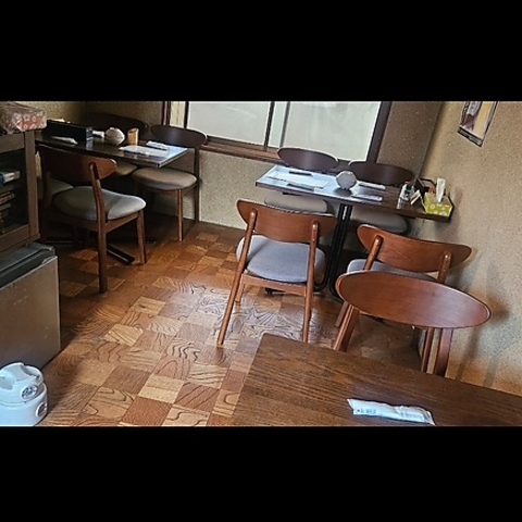 1階は立呑み、２階はテーブル席で美味しい焼き鳥をお楽しみ下さい！