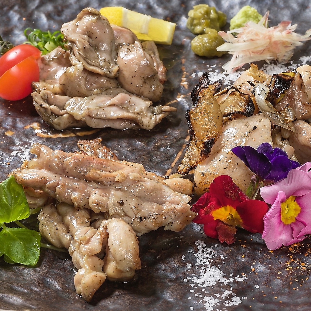 備長炭を使用した炭焼きの朝引き鶏は絶品！