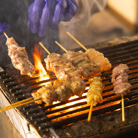 最大60名様まで収容可能の焼き鳥屋♪直火で焼くから旨味ぎっしり