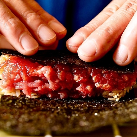 厳選本鮪と銘酒を少量多種のつまみで嗜む贅沢