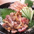 料理メニュー写真 宮崎地鶏　地鶏たたき2種盛り合わせ（胸身・もも身）
