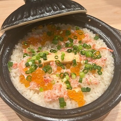 土鍋で炊く!鮭といくらと蟹ごはん