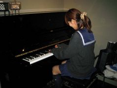 ピアノ練習中♪
