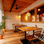 テラス席は屋根付きだから雨でも安心♪ペット連れのお客様大歓迎です!!