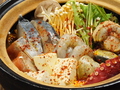 料理メニュー写真 海鮮鍋（赤or白）