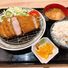 豚ロースとんかつ定食1000円！