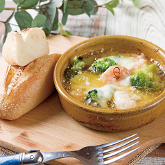 海老とブロッコリーのアヒージョ