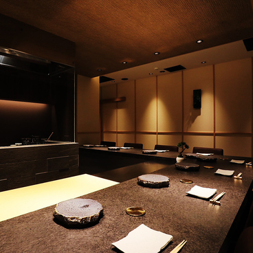 銀座 焼き鳥 桃の木の雰囲気1