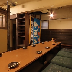 2階のお座敷個室♪4名様までご利用可能なゆったり空間。ご利用はコースページより宴会コースをお選びください。