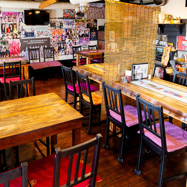 KOREAN KITCHEN 3匹の子豚 西大路五条店の雰囲気1