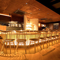 目の前で調理の様子を堪能！ライブ感あふれるカウンター