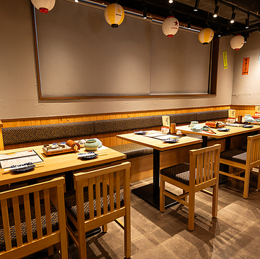 とり酒場 博多華善 広島中央通り店の雰囲気1