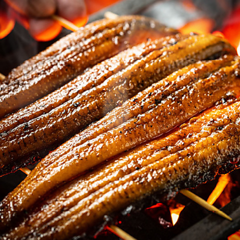 熟練の焼きの技術で仕上げた日本うなぎと厳選米。美味しいうなぎを手の届く価格で堪能