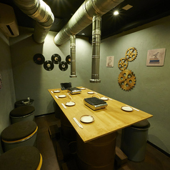 当店では、20名様以上から貸切を承っており、各種パーティーやイベントに最適です。完全個室のプライベート空間で、楽しいひとときを過ごせます。大切な仲間や同僚との思い出に残る時間を、ぜひ当店でお過ごしください。