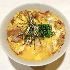 もつ玉子とじ丼