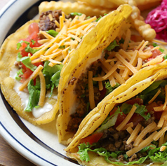 ◆ハンバーガーだけでなく、タコス・タコライスも人気の写真