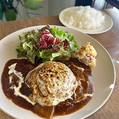 手ごねチーズハンバーグ デミグラスソース