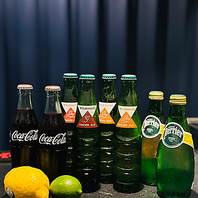 お酒と一緒に楽しめるフードもございます。