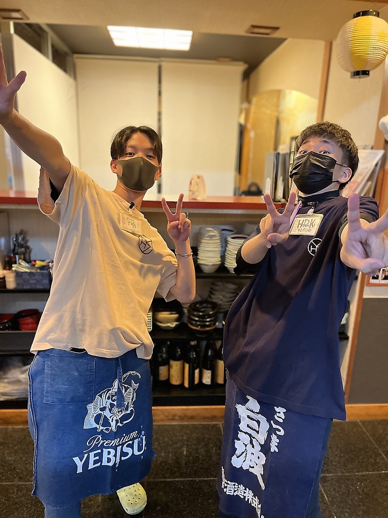 元気なスタッフたちがお客様をお出迎えいたします！！