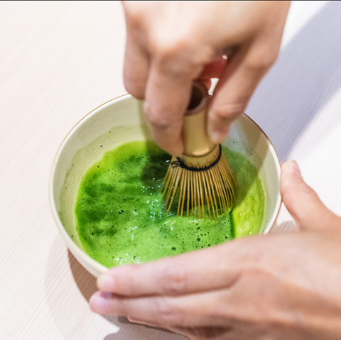 抹茶を点てるカフェ体験!