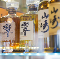 落ち着いた店内で様々な部位のお肉とお酒で◎