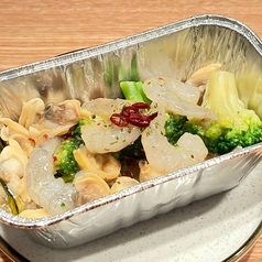 エビとアサリのアヒージョ