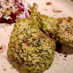 骨付きラム肉のパン粉焼き