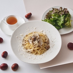 栗と3種きのこのクリームパスタ