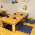 足を伸ばしてリラックスできる掘りごたつ席は、長居したくなる心地よさ。温かなお料理と会話が自然と弾みます。