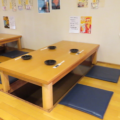 プライベートな飲み会にぴったり♪ゆっくりと話したい時、足を伸ばして心地よく過ごせます。(6名様以上は感染対策防止の為掘りこたつは暫く使用できません)