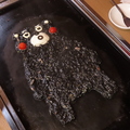 料理メニュー写真&nbsp;くまモンじゃ！ミル爆とイカ墨のリゾットもんじゃ