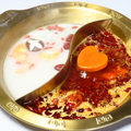 料理メニュー写真 辛楽川2色スープ