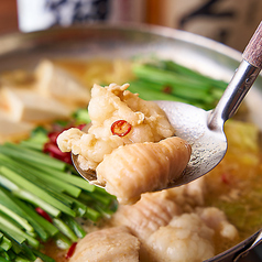 【各種ご宴会に最適】こだわり地鶏ちゃんこ鍋が食べ放題×2時間飲み放題付コース2780円（税込）の写真