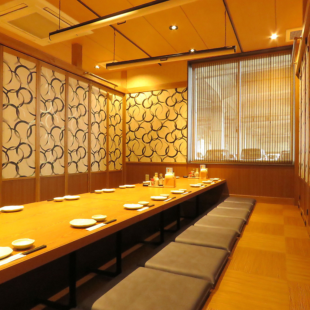 盛り上がる宴会にゆったり寛げる掘りごたつ式個室。各種宴会に。