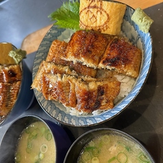 お昼のうなぎどんぶり