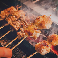 備長炭で焼き上げたこだわりの手打ち焼鳥と旬の野菜串