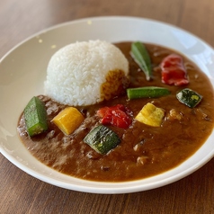 ごろごろ野菜と季節の野菜のビーフカレー