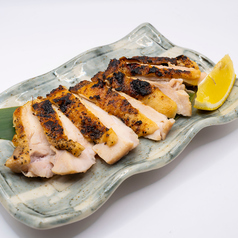 【越の鶏】にんにく胡椒焼き