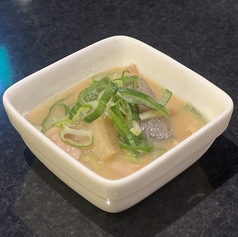 麺処盛盛 モツ煮込み